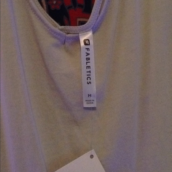 🆕🏷 ~ Fabletics Tank 💕~ - Picture 5 of 5